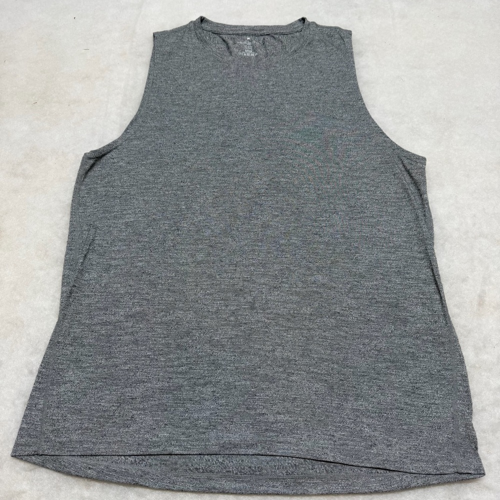 Fabletics Men’s The Front Row Tee Sleeveless T-Shirt in Gray size XL